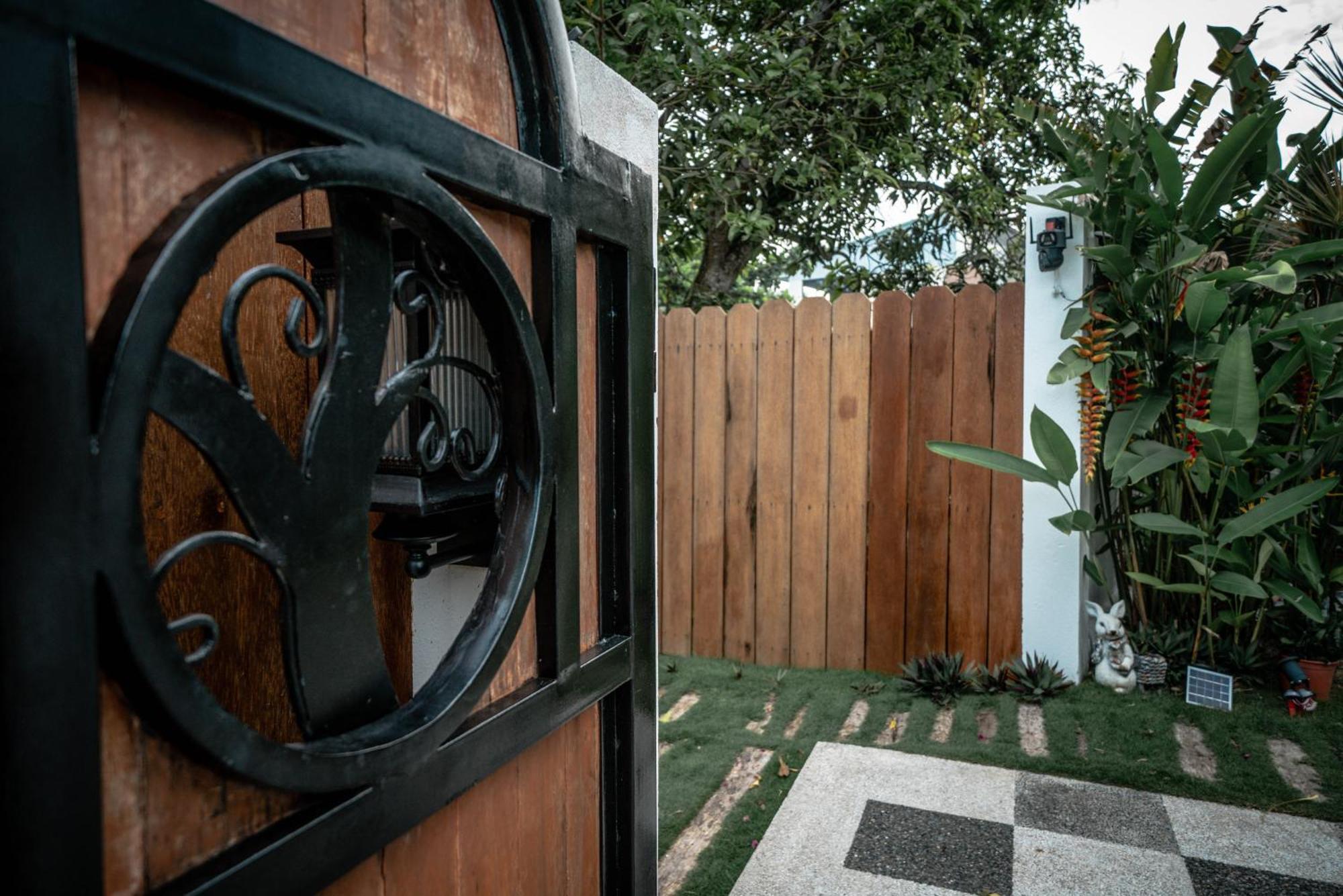 Tana Mysterious Garden Villa Панглао Екстериор снимка